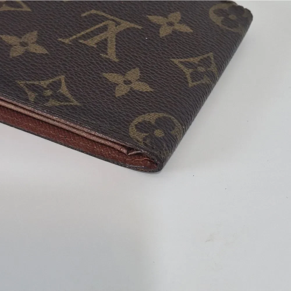 Louis Vuitton Bifold Monogram Wallet